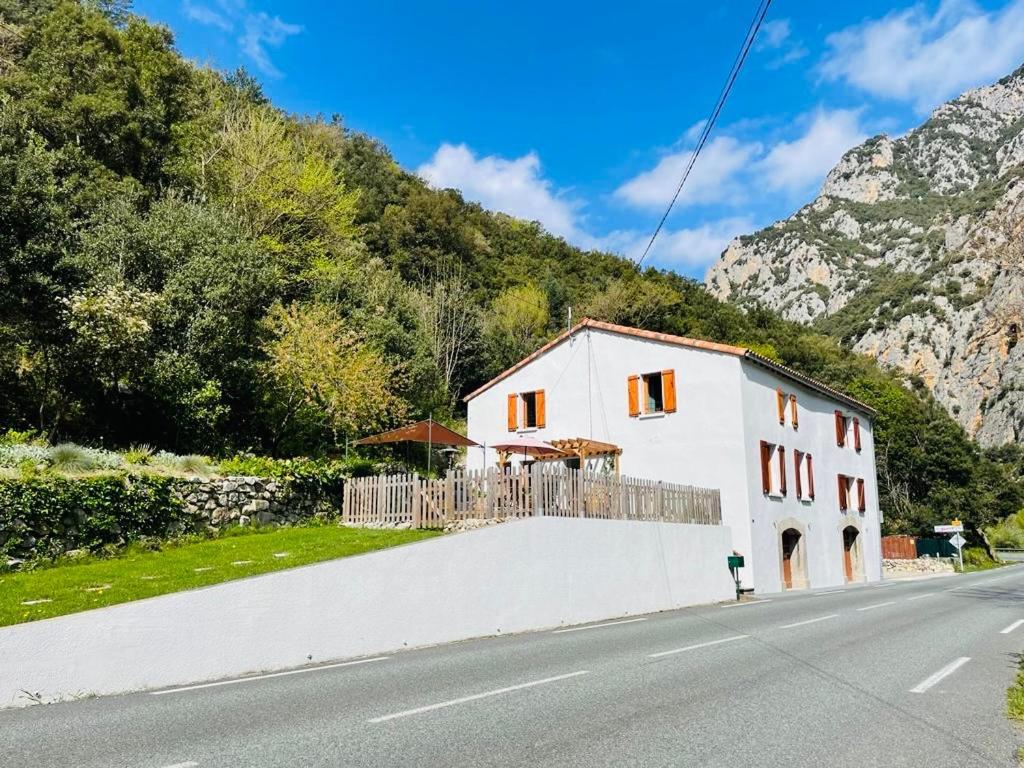 Aude Escape Bed & Breakfast Saint-Martin-Lys Екстериор снимка