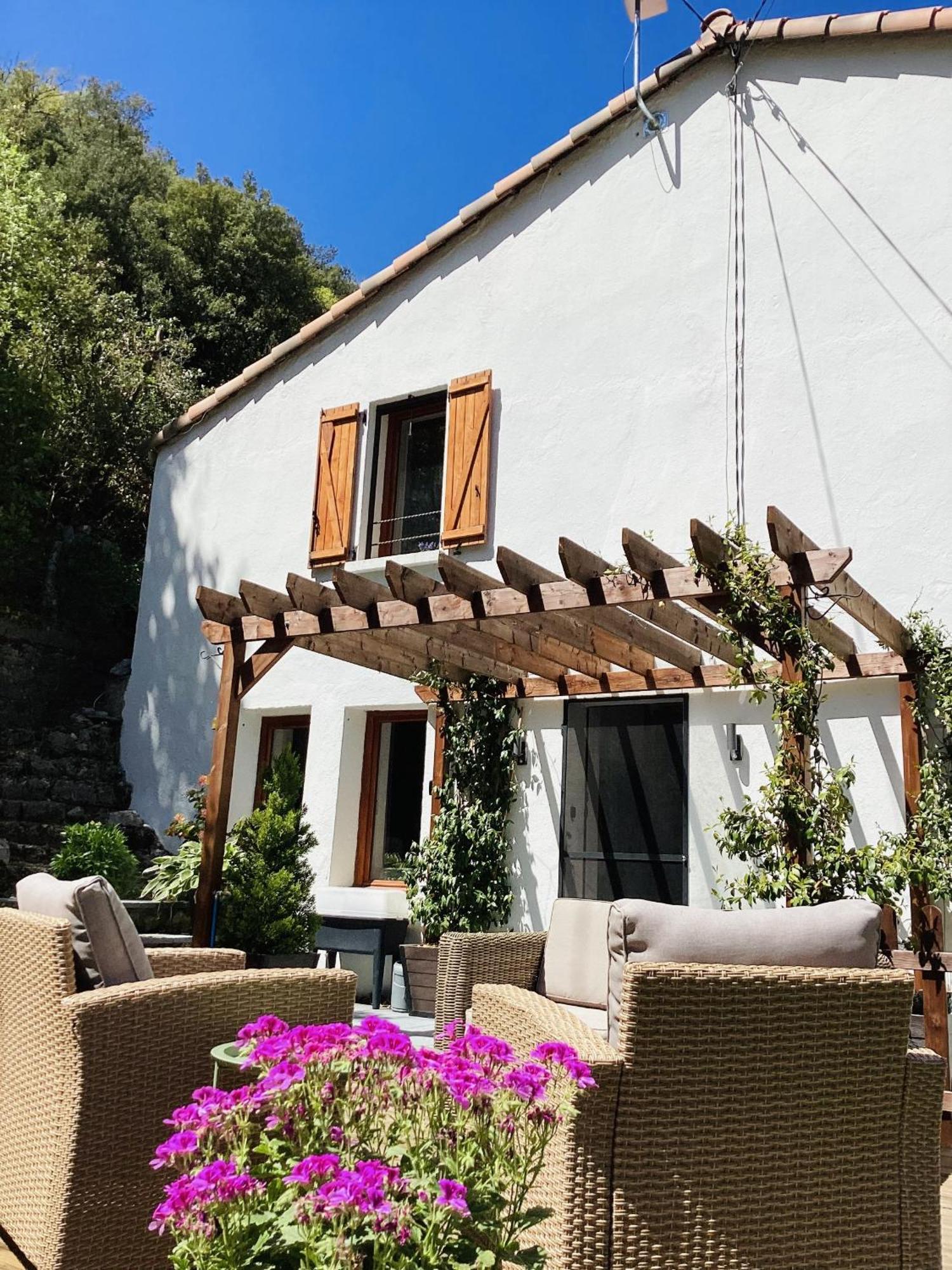 Aude Escape Bed & Breakfast Saint-Martin-Lys Екстериор снимка